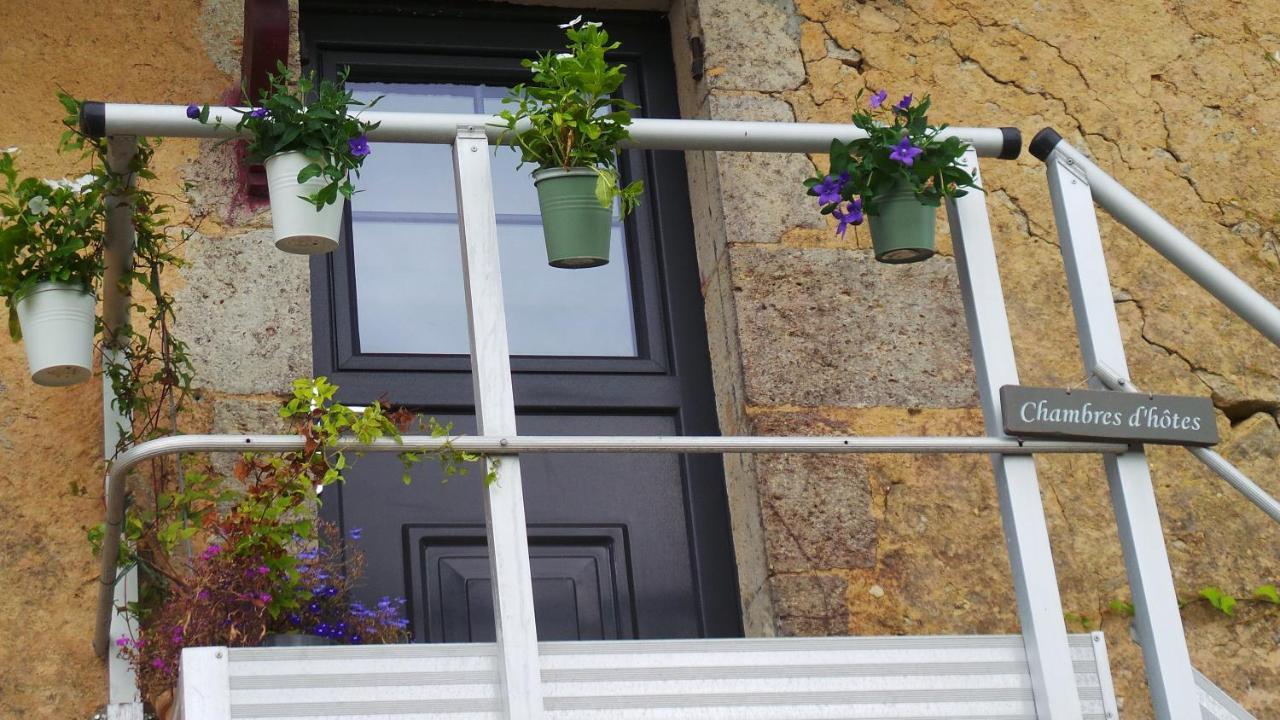 Chambre D'Hotes Le Paon Blanc Monprimblanc Exterior foto